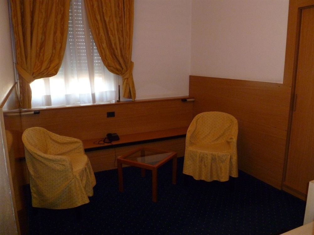 Hotel Astoria Gallarate Exterior photo