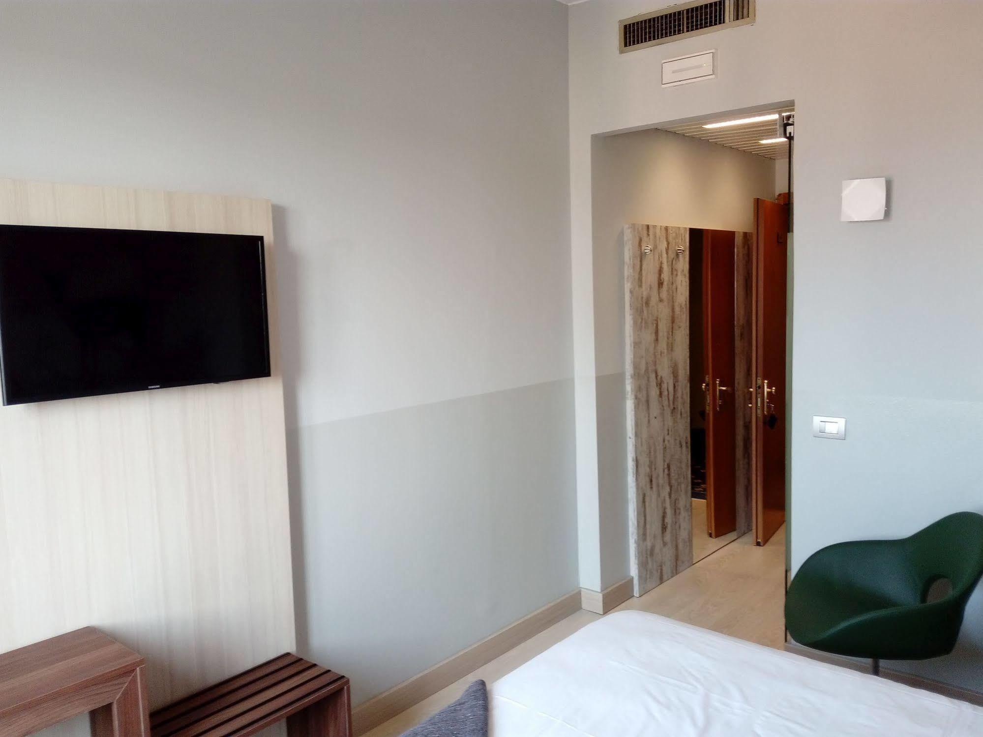 Hotel Astoria Gallarate Exterior photo