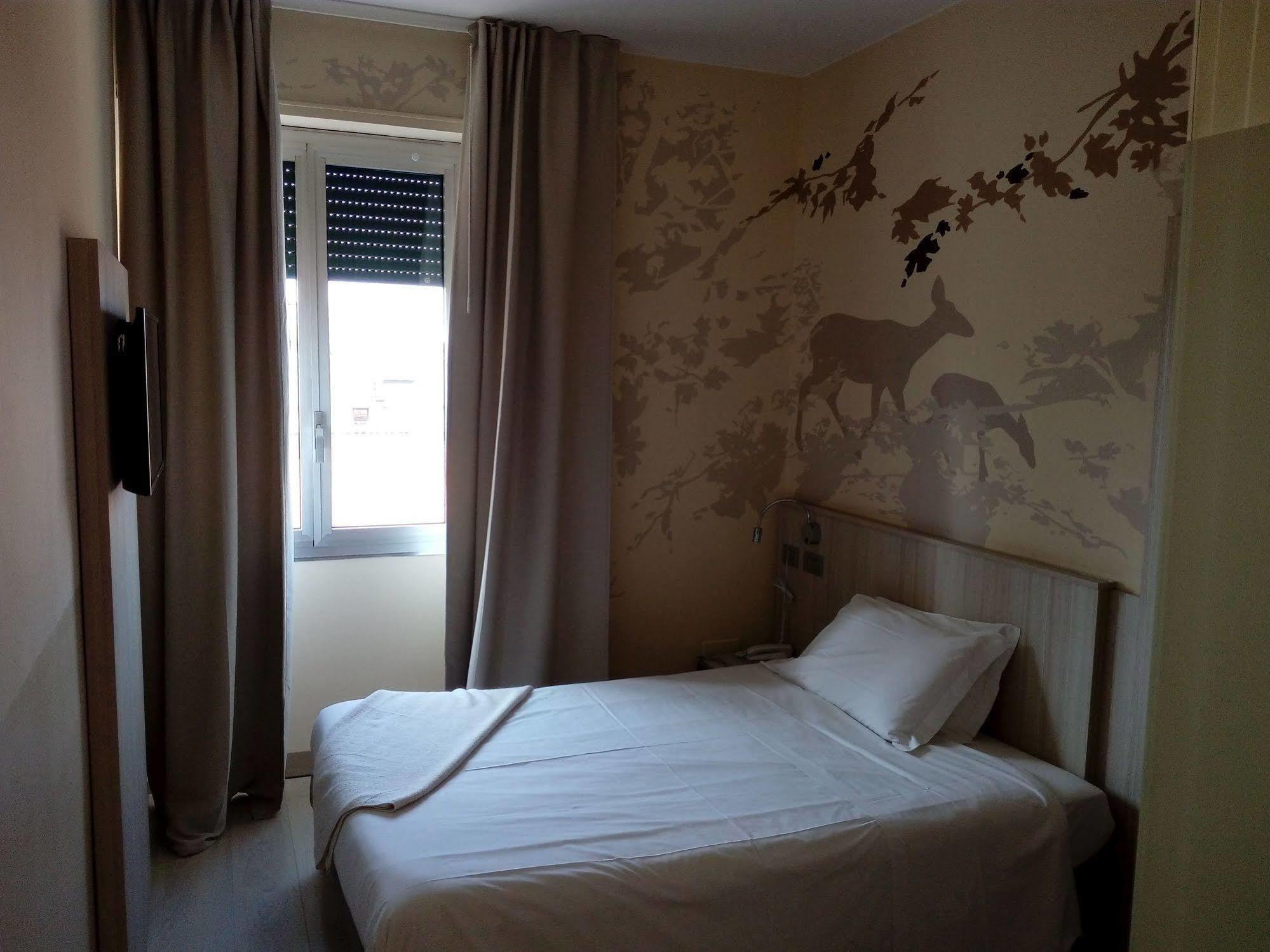 Hotel Astoria Gallarate Exterior photo