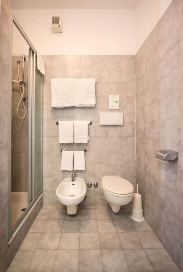Hotel Astoria Gallarate Exterior photo